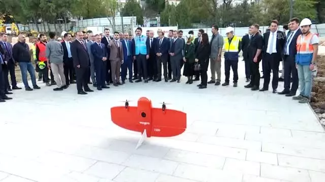 Bakan Kurum, yapımı devam eden millet bahçesini inceledi