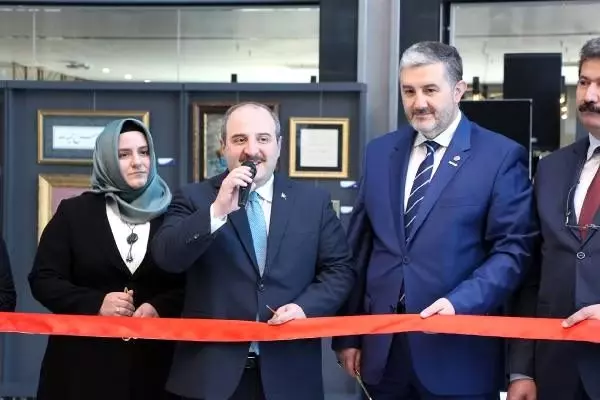 Bakan Varank: Sergiler medeniyetimizi dünyaya tanıtmak için çok önemli Bakan Varank: Sergiler medeniyetimizi dünyaya tanıtmak için çok önemli