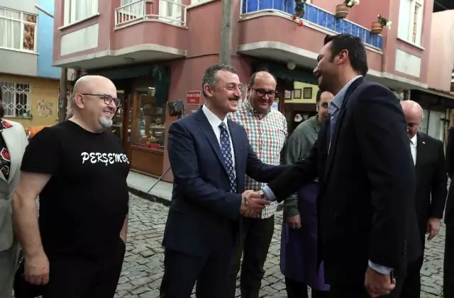 Başkan Büyükakın, Başkan Büyükakın,