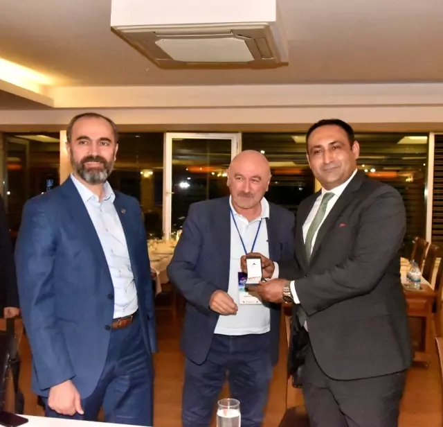 Başkan Yılmaz, bocce kafile başkanlarını yemekte ağırladı Başkan Yılmaz, bocce kafile başkanlarını yemekte ağırladı