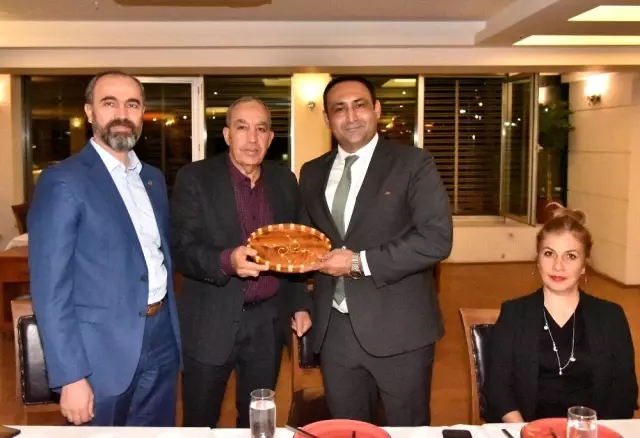 Başkan Yılmaz, bocce kafile başkanlarını yemekte ağırladı Başkan Yılmaz, bocce kafile başkanlarını yemekte ağırladı