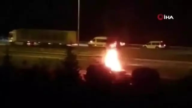 Başkent'te lüks otomobil alev alev yandı Başkent'te lüks otomobil alev alev yandı