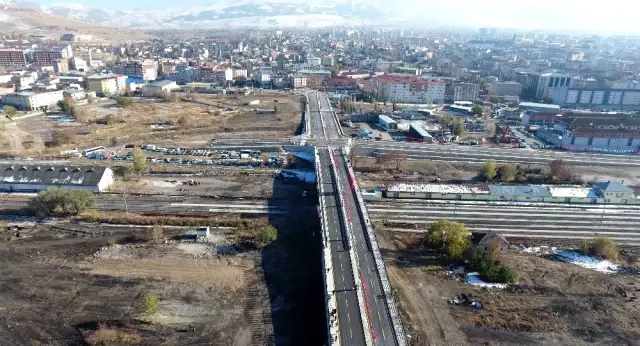 Büyükşehir'in dev yatırımı: Barış Pınarı Viyadüğü