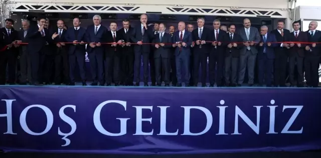 Büyükşehir'in dev yatırımı: Barış Pınarı Viyadüğü Büyükşehir'in dev yatırımı: Barış Pınarı Viyadüğü