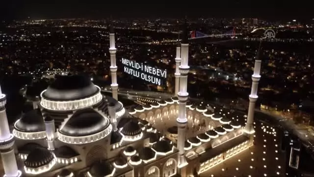 Çamlıca Camisi'nde Mevlit Kandili idrak edildi Çamlıca Camisi'nde Mevlit Kandili idrak edildi