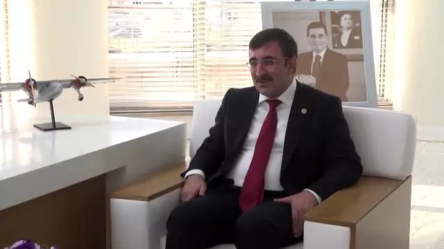 Cevdet Yılmaz: 'Gönüle dokunan hizmetler başarı getiriyor' Cevdet Yılmaz: 'Gönüle dokunan hizmetler başarı getiriyor'
