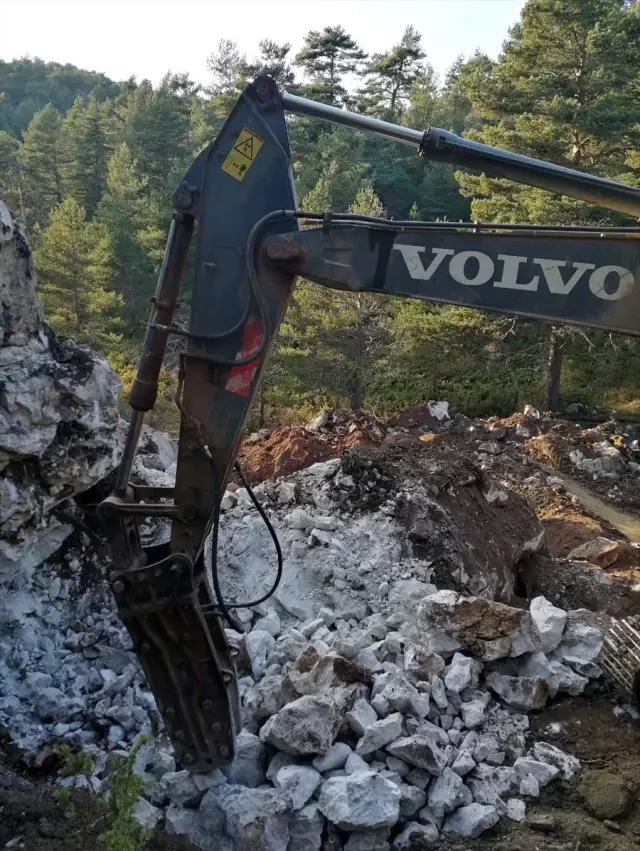 Cezaevinden çıktıktan sonra aynı yeri kazarken yakalandı Cezaevinden çıktıktan sonra aynı yeri kazarken yakalandı