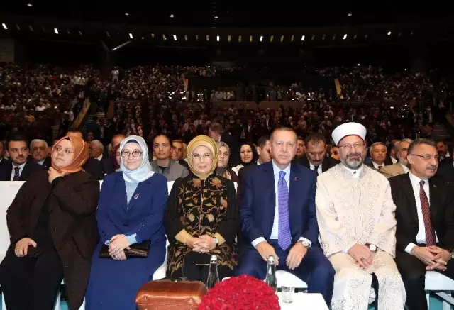Cumhurbaşkanı Erdoğan: 'İslam kardeşliğinin sınırı yoktur, hiç kimse bizim aramıza ayrılık tohumu... Cumhurbaşkanı Erdoğan: 'İslam kardeşliğinin sınırı yoktur, hiç kimse bizim aramıza ayrılık tohumu...