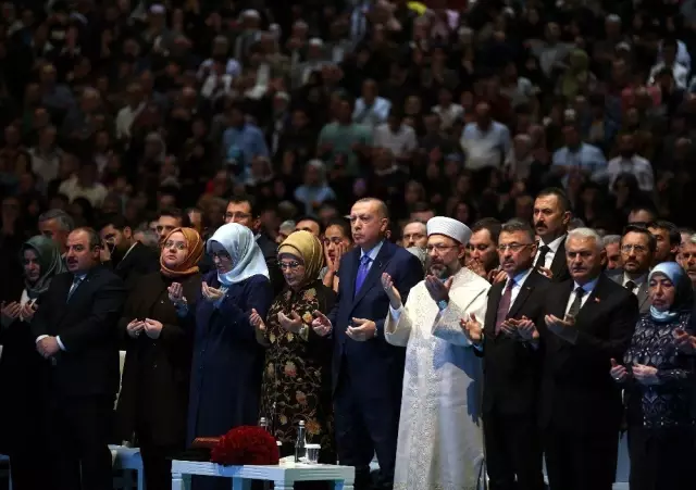 Cumhurbaşkanı Erdoğan: 'İslam kardeşliğinin sınırı yoktur, hiç kimse bizim aramıza ayrılık tohumu... Cumhurbaşkanı Erdoğan: 'İslam kardeşliğinin sınırı yoktur, hiç kimse bizim aramıza ayrılık tohumu...