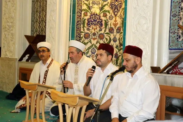 Denizli'de Mevlit Kandili dualarla idrak edildi Denizli'de Mevlit Kandili dualarla idrak edildi
