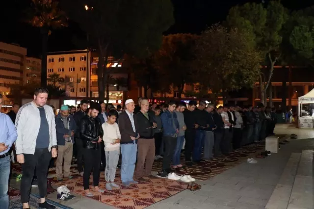 Denizli'de Mevlit Kandili dualarla idrak edildi Denizli'de Mevlit Kandili dualarla idrak edildi