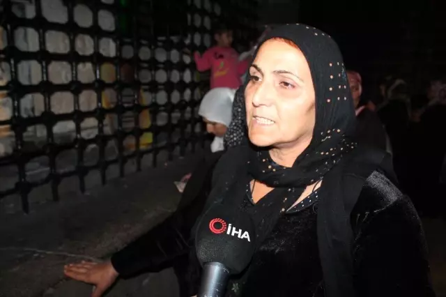 Diyarbakır'da evlat nöbeti tutan aileler Hz. Süleyman Camii'ni ziyaret etti Diyarbakır'da evlat nöbeti tutan aileler Hz. Süleyman Camii'ni ziyaret etti