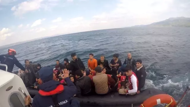 Ege'de düzensiz göç ile 7 gün 24 saat kesintisiz mücadele sürüyor Ege'de düzensiz göç ile 7 gün 24 saat kesintisiz mücadele sürüyor