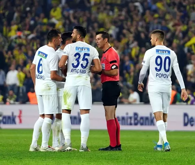 Fenerbahçe liderlik koltuğuna oturdu Fenerbahçe liderlik koltuğuna oturdu