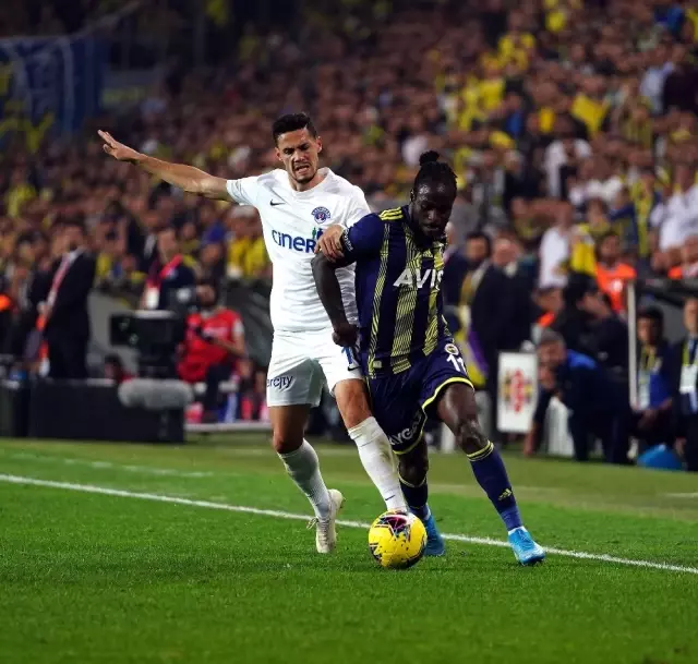 Fenerbahçe liderlik koltuğuna oturdu Fenerbahçe liderlik koltuğuna oturdu