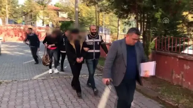 Fuhuş operasyonunda 3 kişi gözaltına alındı Fuhuş operasyonunda 3 kişi gözaltına alındı