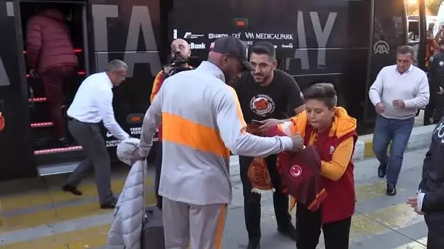 Galatasaray kafilesi, Gaziantep'e geldi Galatasaray kafilesi, Gaziantep'e geldi