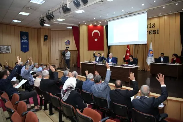 Gültak: 'Engelli çocuklarımıza yapılan hareket hiçbir değerimize sığmaz' Gültak: 'Engelli çocuklarımıza yapılan hareket hiçbir değerimize sığmaz'