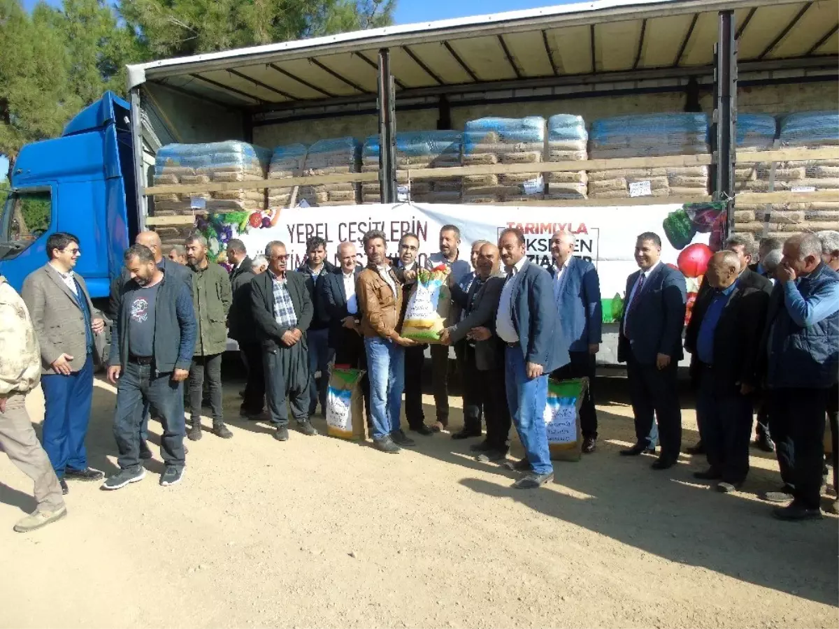 İslahiye'de 160 çiftçiye tohum dağıtıldı