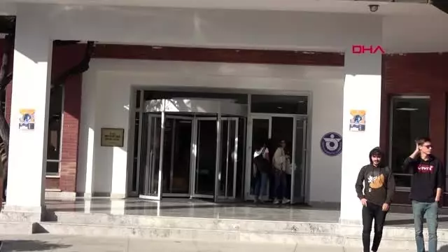 İzmir 'kendileri otizmli öğrenciyle aynı sınıfta olsalardı böyle bir tepki vermezlerdi' İzmir 'kendileri otizmli öğrenciyle aynı sınıfta olsalardı böyle bir tepki vermezlerdi'