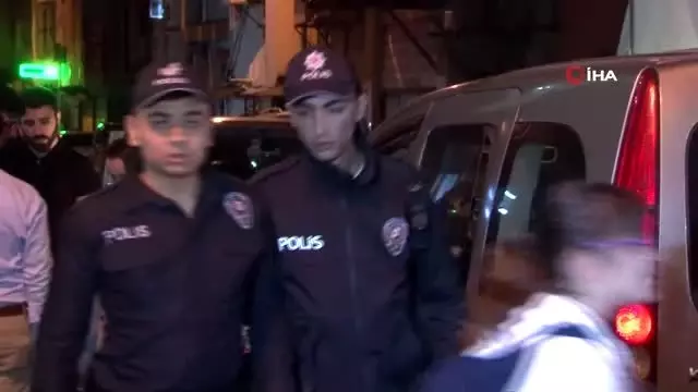 Kağıthane'de silahlı yol verme kavgası: 1 yaralı Kağıthane'de silahlı yol verme kavgası: 1 yaralı