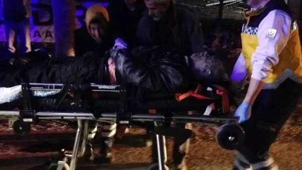 Kendisine sarkıntılık ettiğini ileri sürdüğü yaşlı adamı öldüren sanığa hapis cezası Kendisine sarkıntılık ettiğini ileri sürdüğü yaşlı adamı öldüren sanığa hapis cezası