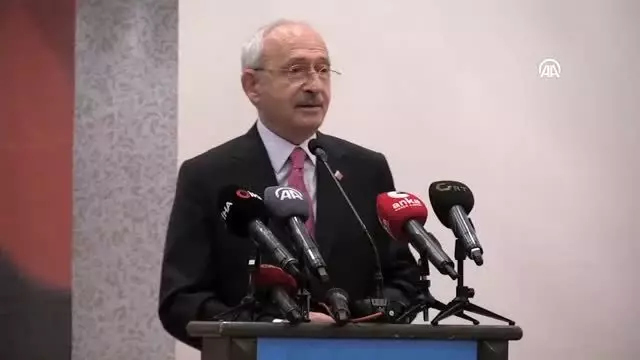 Kılıçdaroğlu: 'Arabayı üretir satmazsanız bir şey olmaz ama çiftçinin elindeki malı satamazsanız... Kılıçdaroğlu: 'Arabayı üretir satmazsanız bir şey olmaz ama çiftçinin elindeki malı satamazsanız...
