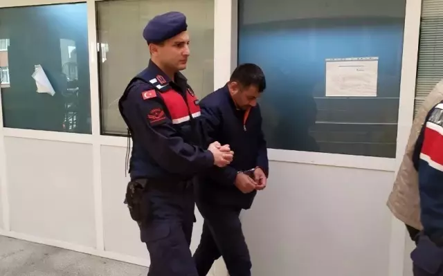 Kocaeli'de 4 DEAŞ şüphelisi adliyeye sevk edildi Kocaeli'de 4 DEAŞ şüphelisi adliyeye sevk edildi