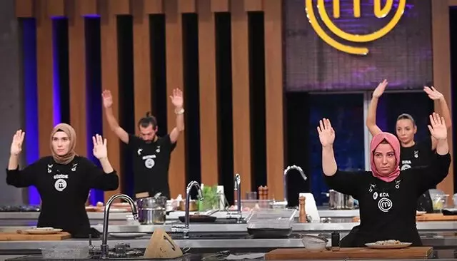 MasterChef Türkiye'ye veda eden Eda, duygusal anlar yaşadı MasterChef Türkiye'ye veda eden Eda, duygusal anlar yaşadı