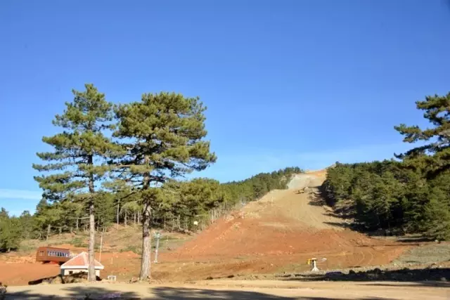 Muratdağı Termal Kayak Merkezi, yeni sezona hazırlanıyor Muratdağı Termal Kayak Merkezi, yeni sezona hazırlanıyor