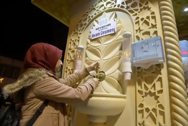 Nevşehir Belediyesi, kandil simidi ve lokum ikram etti Nevşehir Belediyesi, kandil simidi ve lokum ikram etti