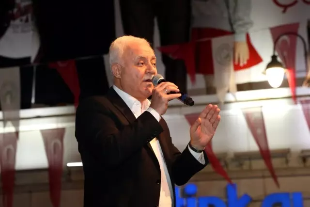 Nihat Hatipoğlu Mevlit Kandili'nde Gaziosmanpaşalılarla buluştu