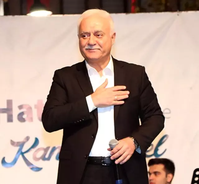 Nihat Hatipoğlu Mevlit Kandili'nde Gaziosmanpaşalılarla buluştu Nihat Hatipoğlu Mevlit Kandili'nde Gaziosmanpaşalılarla buluştu