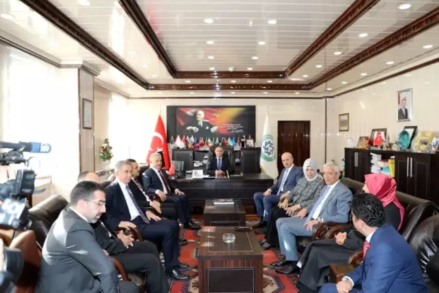 Numan Kurtulmuş Kars'ta Numan Kurtulmuş Kars'ta