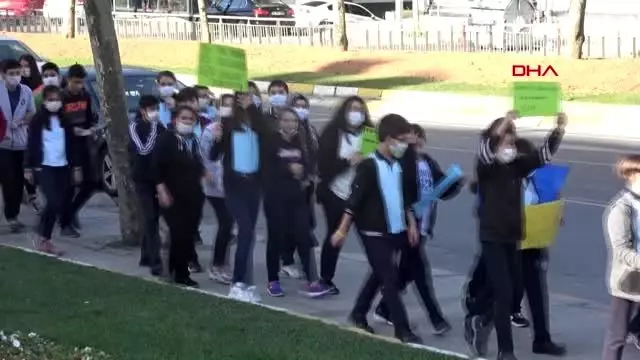 Öğrenciler lösemili çocuklar için yürüdü Öğrenciler lösemili çocuklar için yürüdü