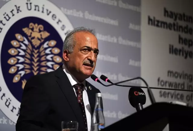 Prof. Dr. Numan Kurtulmuş, Atatürk Üniversiteli gençlerle bir araya geldi Prof. Dr. Numan Kurtulmuş, Atatürk Üniversiteli gençlerle bir araya geldi