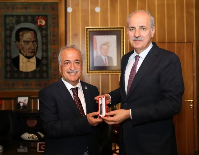 Prof. Dr. Numan Kurtulmuş, Atatürk Üniversiteli gençlerle bir araya geldi Prof. Dr. Numan Kurtulmuş, Atatürk Üniversiteli gençlerle bir araya geldi