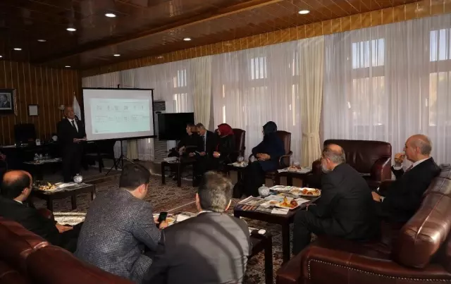 Prof. Dr. Numan Kurtulmuş, Atatürk Üniversiteli gençlerle bir araya geldi Prof. Dr. Numan Kurtulmuş, Atatürk Üniversiteli gençlerle bir araya geldi