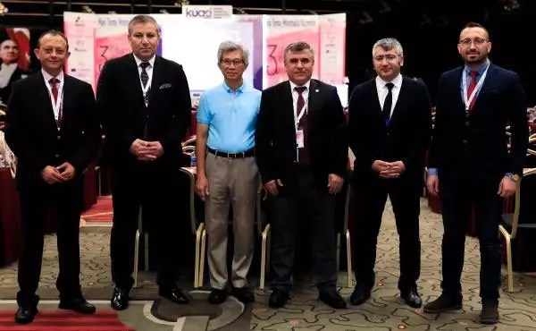 Prof. Dr. Şekeroğlu: Kadınlar her gün 170 kimyasalı cildine uyguluyor Prof. Dr. Şekeroğlu: Kadınlar her gün 170 kimyasalı cildine uyguluyor