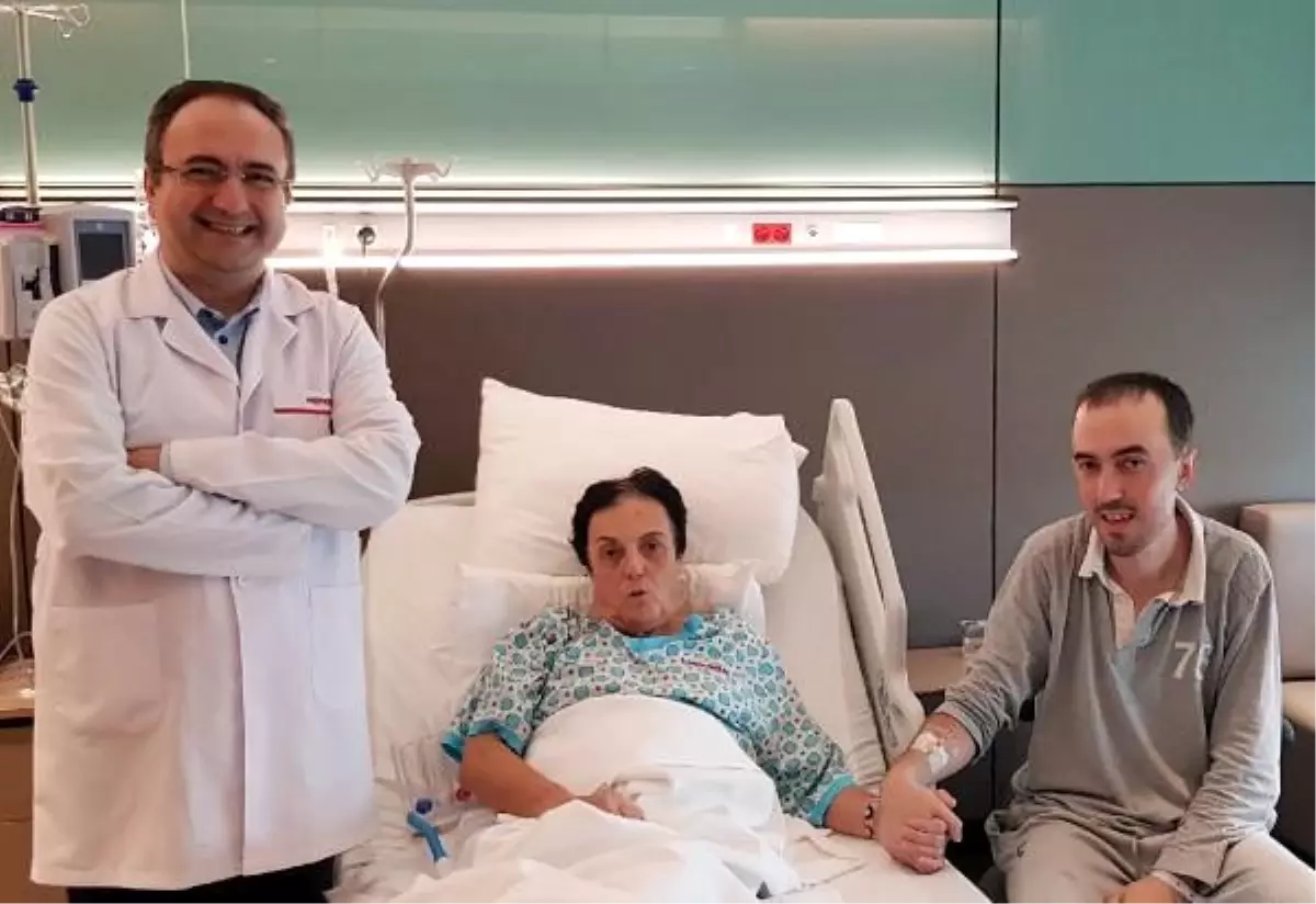 'Robotla böbrek nakli ameliyatında dünyada ikinciyiz'