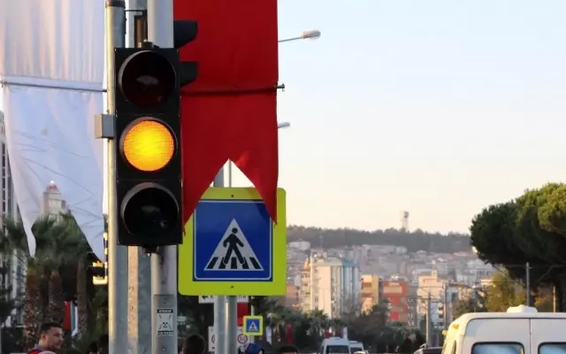 Samsun'da 'yeşil flaş' uygulamasına son Samsun'da 'yeşil flaş' uygulamasına son