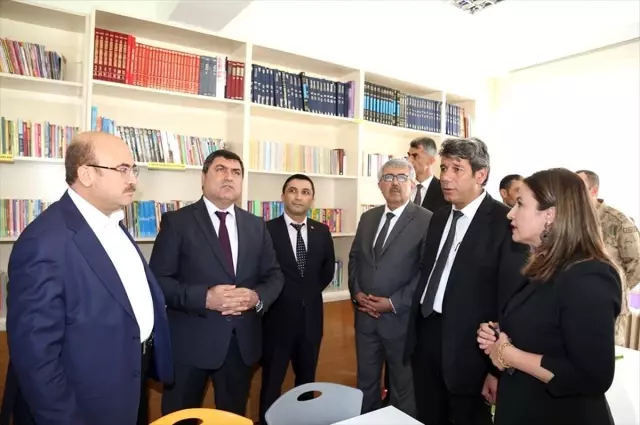 Şehit polis Recep Emre Yılmaz'ın ismi kütüphanede yaşatılacak Şehit polis Recep Emre Yılmaz'ın ismi kütüphanede yaşatılacak