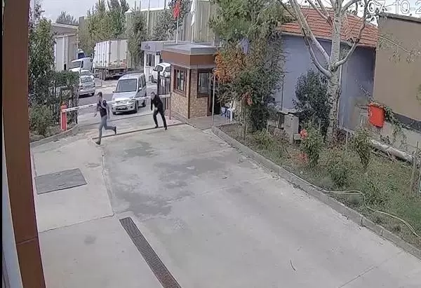 Silahla fabrika basıp serbest kaldı, itiraz üzerine tutuklandı Silahla fabrika basıp serbest kaldı, itiraz üzerine tutuklandı