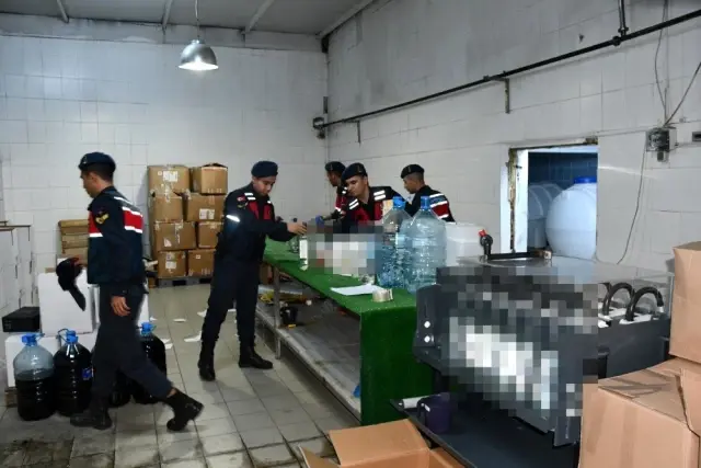 Süt fabrikasını kaçak içki fabrikasına çevirmişler
