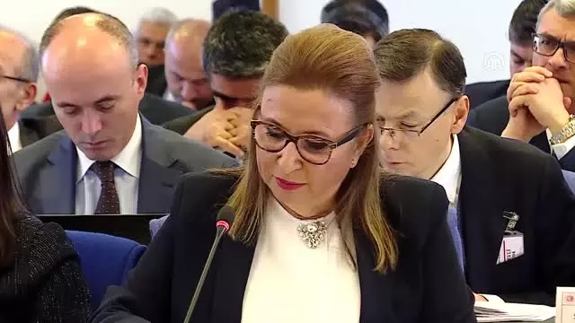 Ticaret Bakanı Pekcan: 'Yaklaşık 7,2 milyon güvensiz veya uygunsuz ürünü geri gönderdik' Ticaret Bakanı Pekcan: 'Yaklaşık 7,2 milyon güvensiz veya uygunsuz ürünü geri gönderdik'