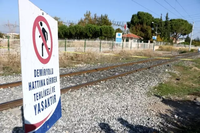 Trenin çarptığı yaşlı adam ağır yaralandı