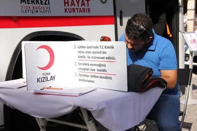 Türk Sağlık-Sen üyeleri kan ve kök hücre bağışında bulundu Türk Sağlık-Sen üyeleri kan ve kök hücre bağışında bulundu