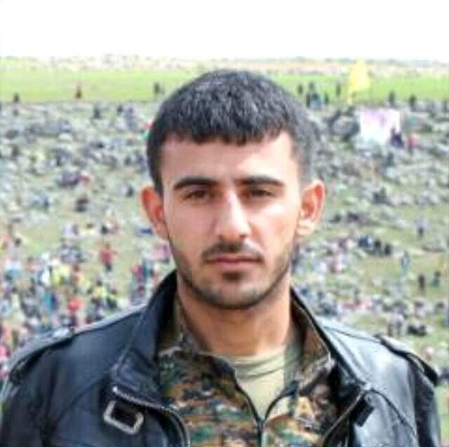 Türk zırhlısına çıkmaya çalışırken düşen kişi terörist çıktı