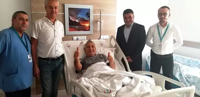 Ünlü söz yazarı hastaneye kaldırıldı Ünlü söz yazarı hastaneye kaldırıldı