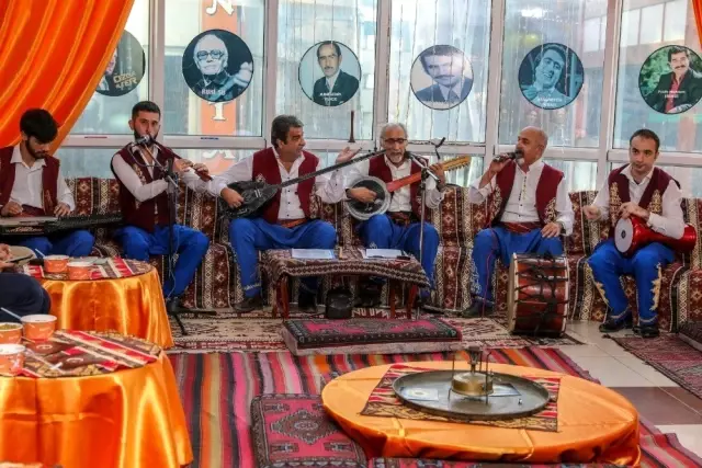 Vali Bilmez, Van Kültür Evi'nin açılışını yaptı Vali Bilmez, Van Kültür Evi'nin açılışını yaptı